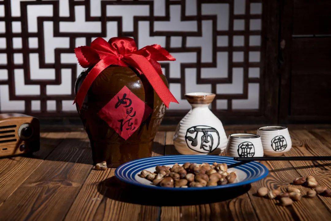 诗酒趁年华——酒浸染了诗的浪漫,诗陶醉了酒的年华_李白好