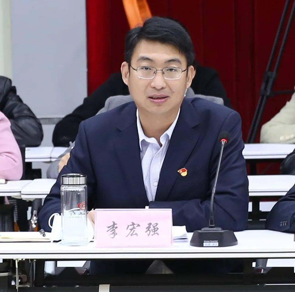 柳景武出席市委党校中青年干部培训班学员座谈会并讲话