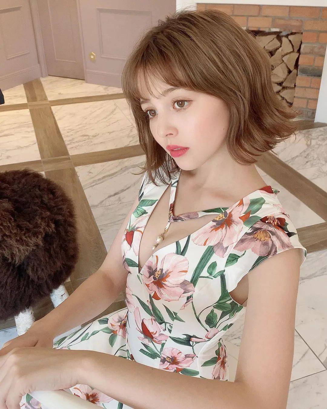 潮搭汇丨标准的人形娃娃长相加藤娜娜示范甜美复古风穿搭