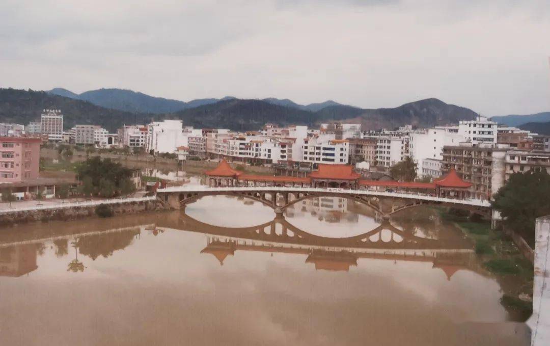 重温一次吧这里有勾起你回忆的岑溪老照片