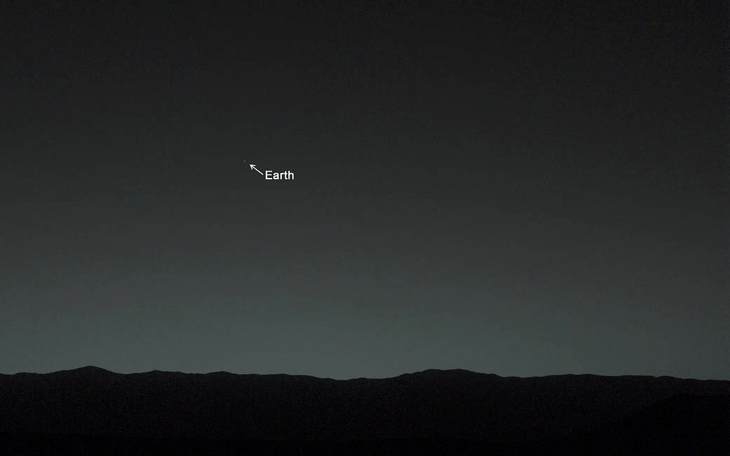 从火星上看地球 图片来源:nasa