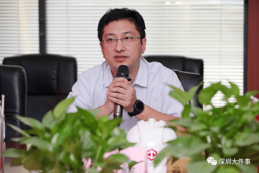 王鑫刘哲 :建言是鼓励更是未来工作的更高要求与方向深圳市建筑工务署