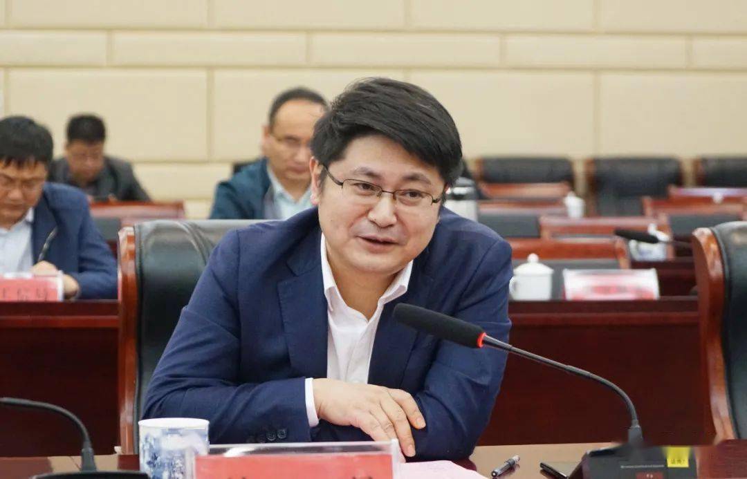 沈昆主持会议文 字:查娜娜摄 影:查娜娜审 核:程学斌监 制:庄金敏