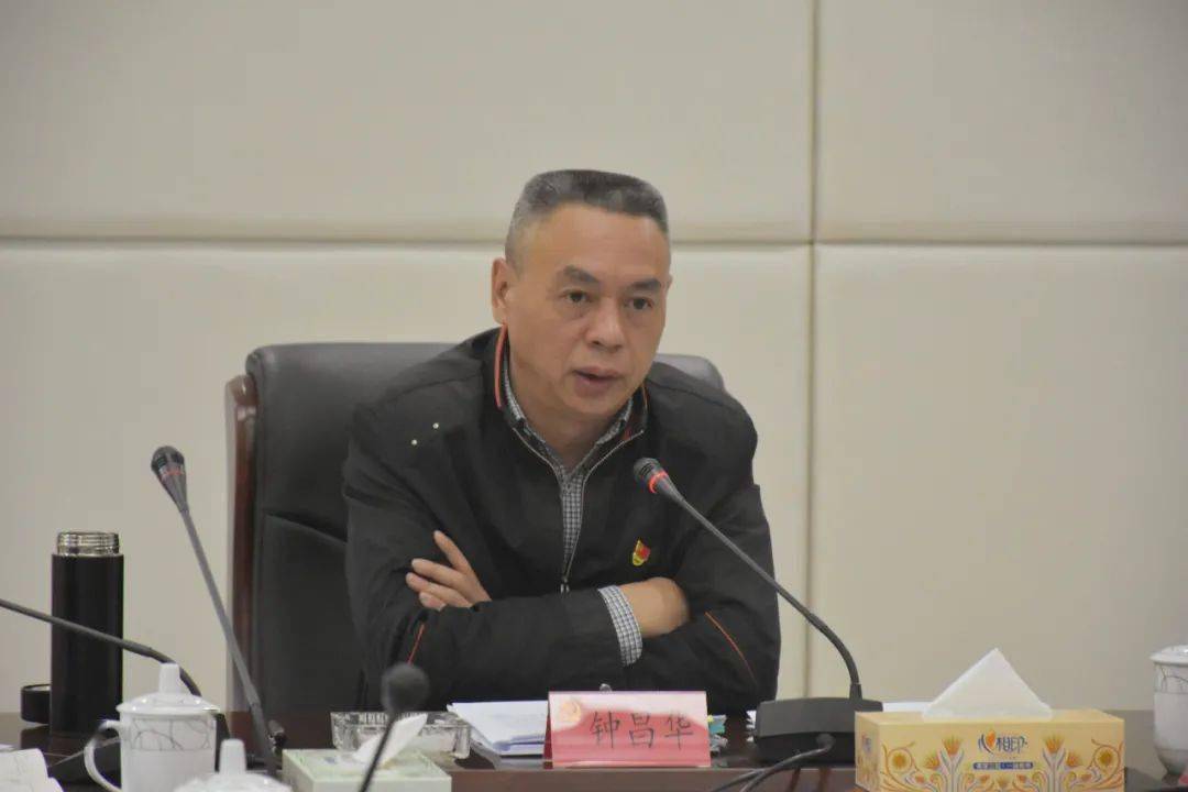 古田县召开县委常委会扩大会议