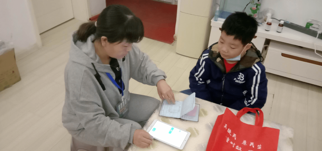 普查员风采人口普查登记进行时