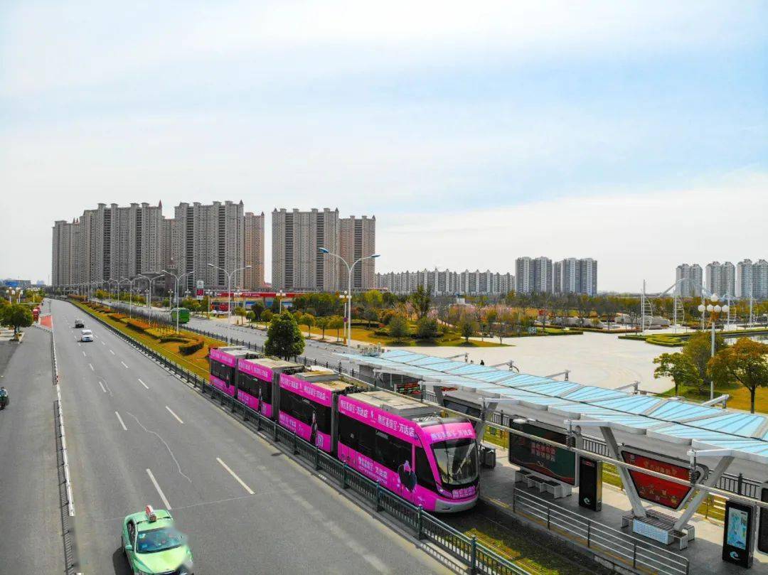 唐僧师徒登上淮安小火车