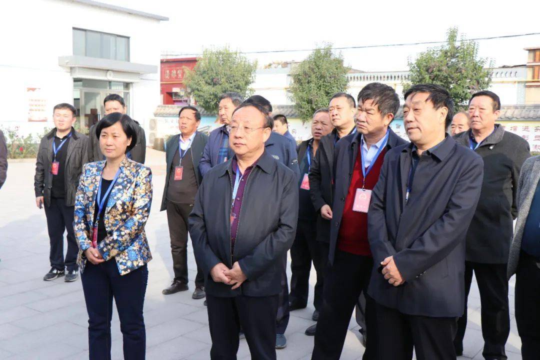 "看变化,提建议,鼓士气,促提升"市人大常委会组织四级人大代表现场