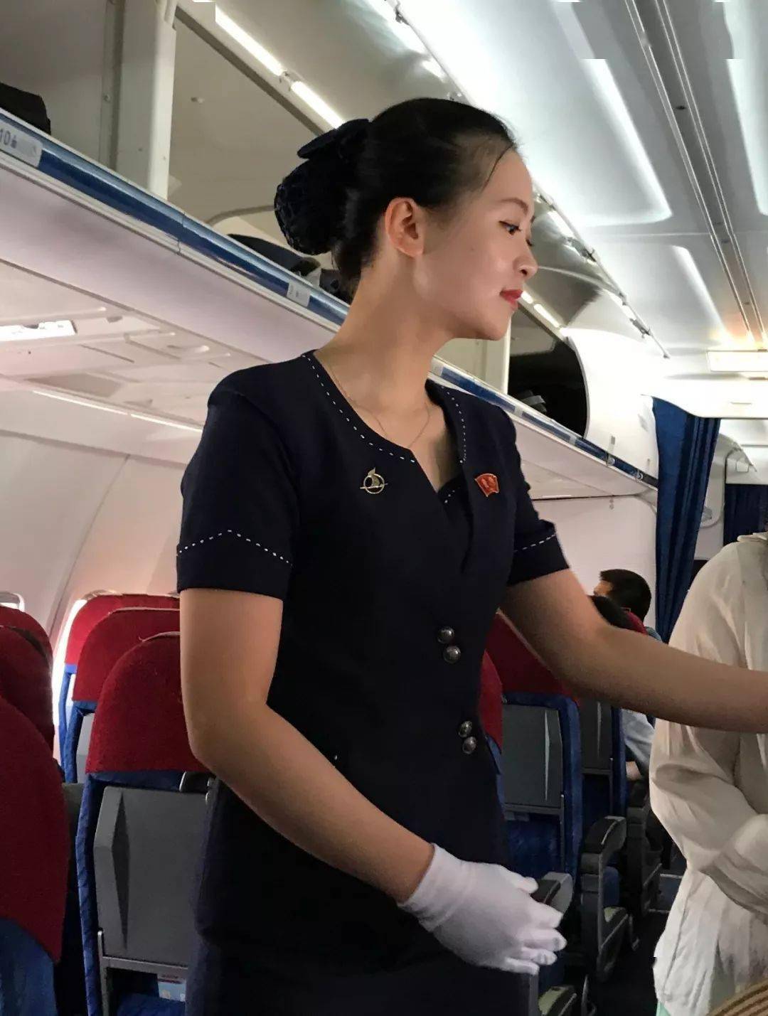 刚拍的神秘的朝鲜空姐好美