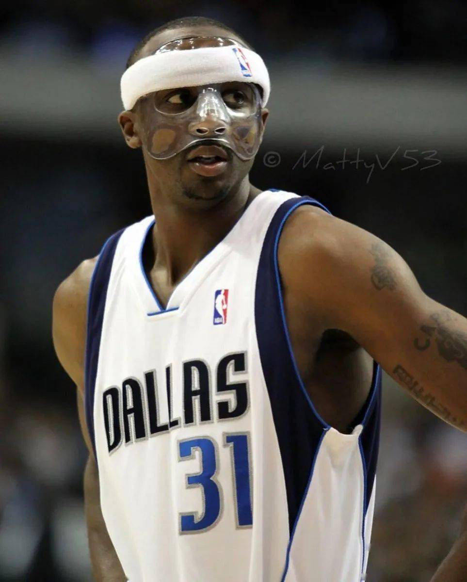 满满都是回忆!一群面具侠来了