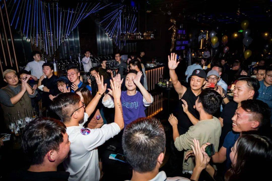 1800m05潮人社交空间来啦!还有免费福利疯狂送!_派对