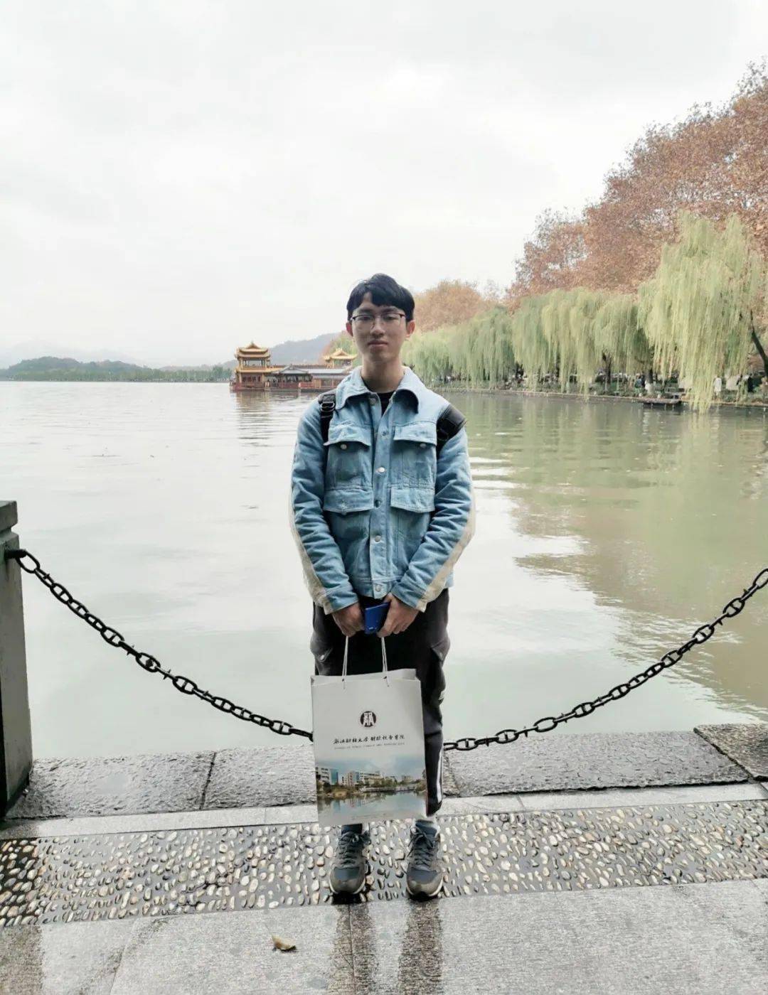 谭小龙:全力以赴的拼搏,换来六所高校