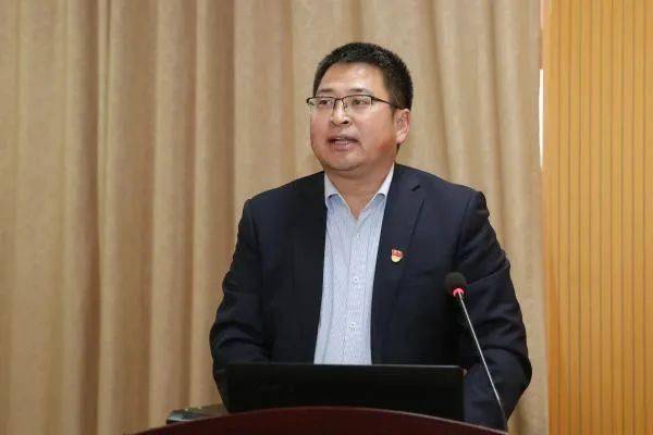 育"工作学院代表,医学院党委书记赵胜基,马克思主义学院党委书记孙刚