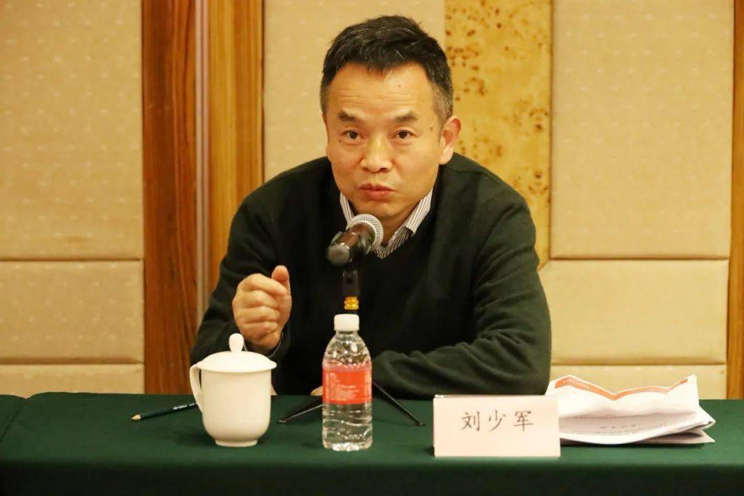 刘少军院士发言农业农村部渔业渔政管理局局长张显良,长江流域渔政