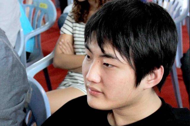 因女友出轨被拍到,lol山泥若消失退网!兄弟火星包公开内幕原因