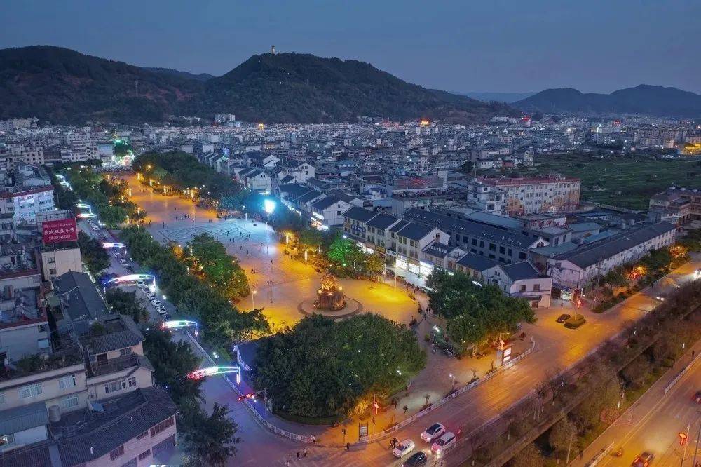 创文宁洱县城区面貌换新颜从面子美到里子