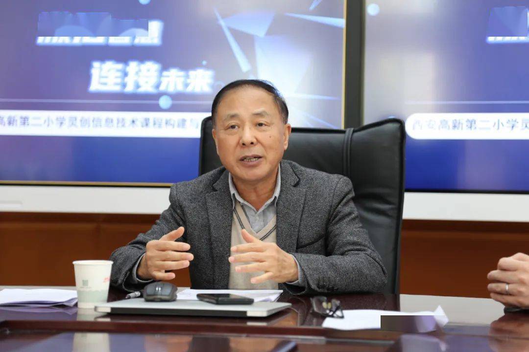 院核心专家,深圳市知名校长,深圳市首届小学语文学科带头人李银军老师