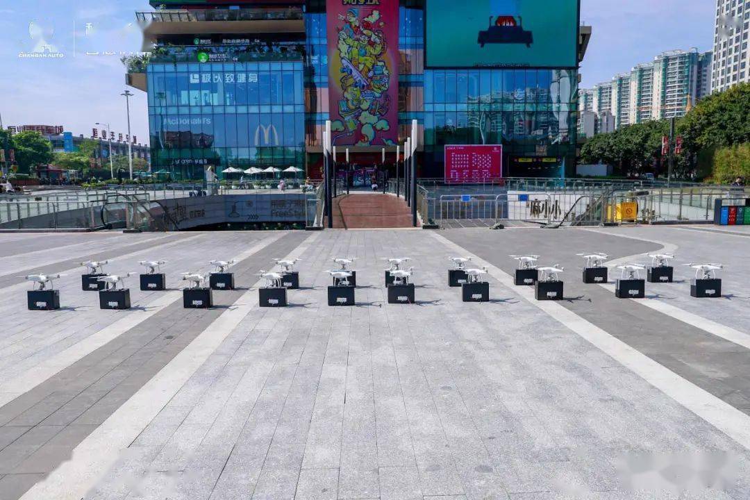 11月10日,小编收到情报,说有人会在长沙德思勤,吾悦广场,悦方id mall