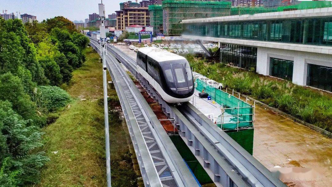 "刷脸"坐云巴_璧山