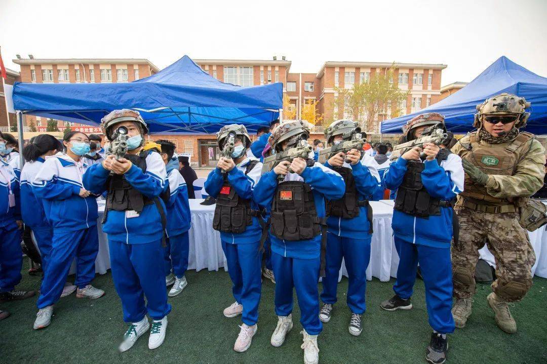 演练互动11丰台反恐办举办2020反恐卫士校园行主题嘉年华宣传演练活动