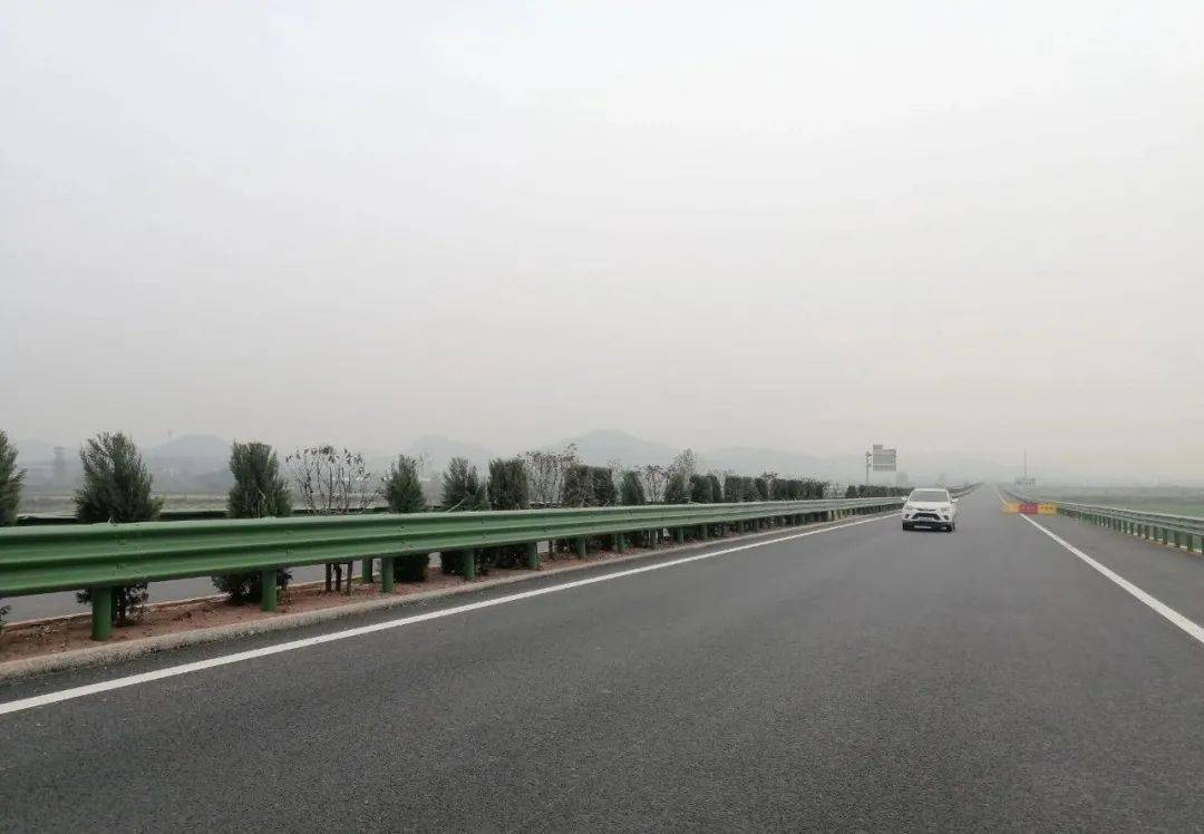 经营动态丨鄂咸高速进入冲刺收尾阶段锁定年底建成通车目标