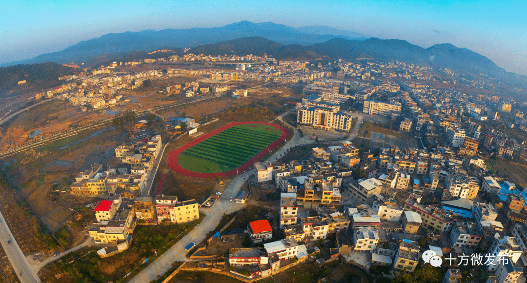 小城市建设大刀阔斧新十方治理久久为功武平县十方镇做好群众关切的三