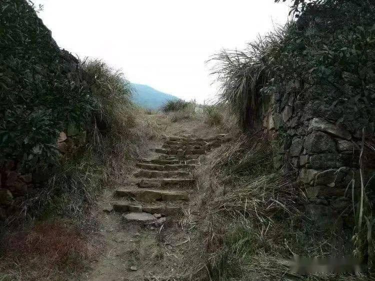 探寻梅岭山巅的道教圣地紫阳宫