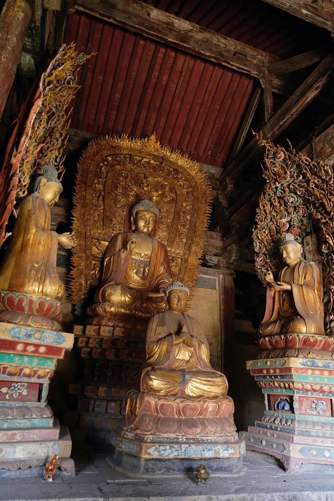 佛影禅境:崇庆寺彩塑