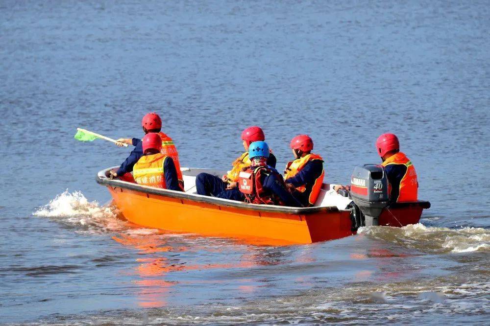 乘风破浪宁德消防开展冲锋舟培训