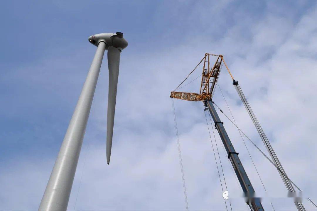 最爱施工现场terexac700sarens风机吊装作业