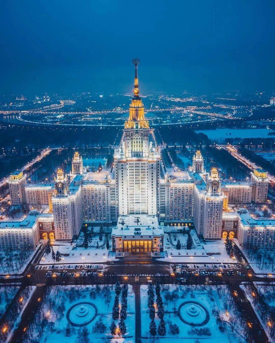 莫斯科大学主楼红星图片