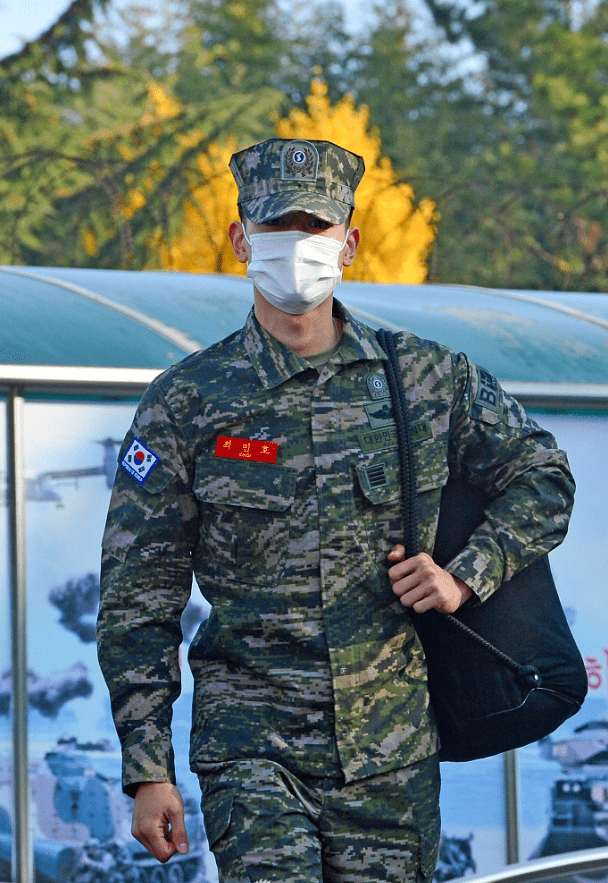 韩国海军陆战队军服图片