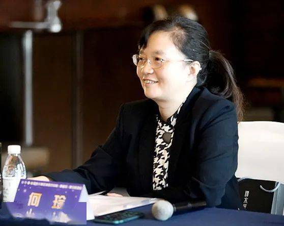 重庆医科大学附属儿童医院放射科主任何玲主任医师和超声科主任王荞副