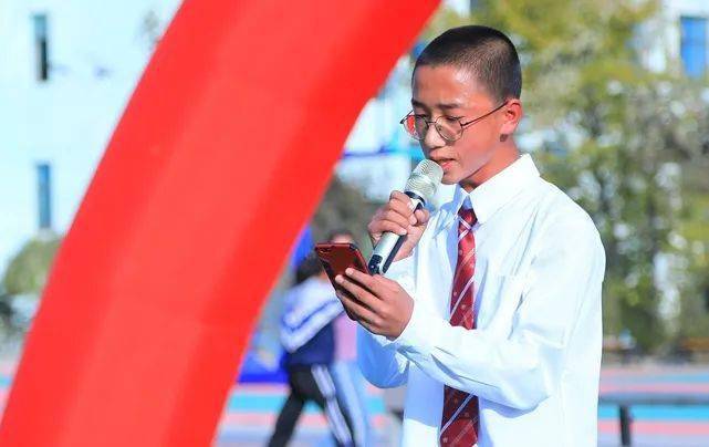 青春飞扬梦想绽放循化县民族中学举办首届校园文化艺术节暨纪念一二九