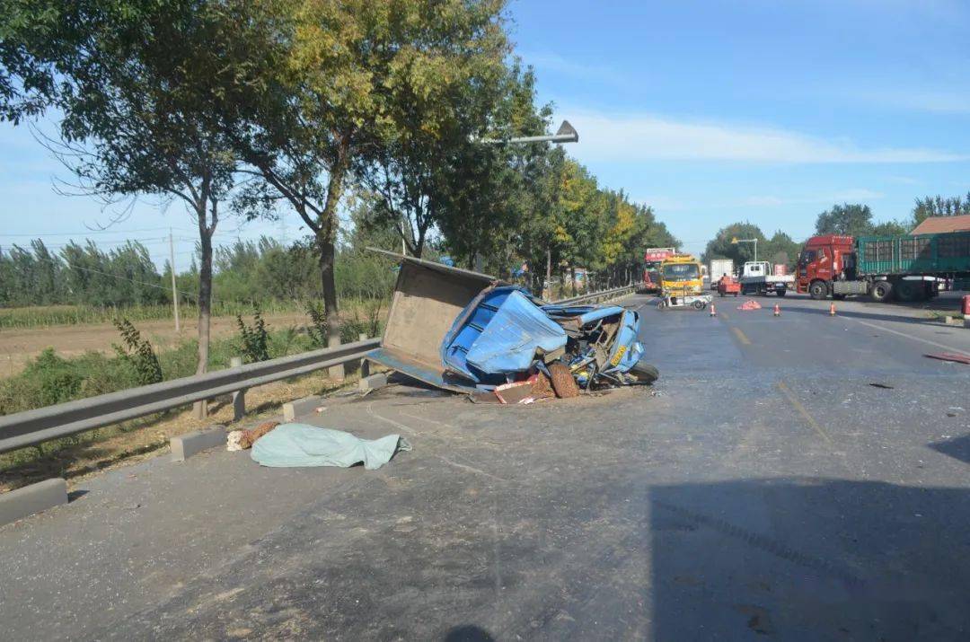 阳信10月4日货车碰撞农用三轮车死亡交通事故通报