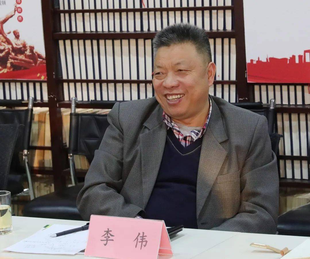 市工信局服务体系建设处处长李宝龙一行莅临青创园考察指导