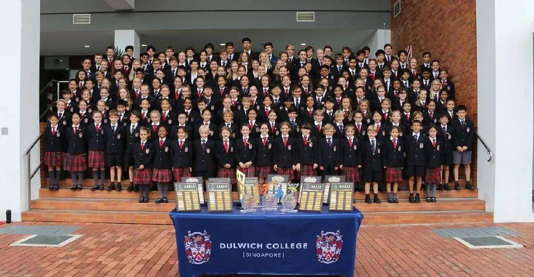 校服时尚哪家强新加坡中小学校服文化大pk