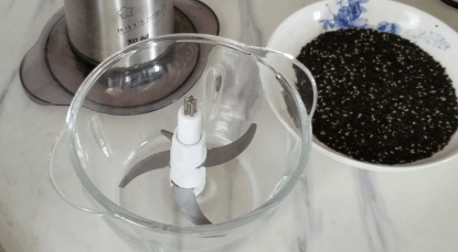 冬天,最该吃的不是花生,而是它,每天吃1小勺,精神饱满过冬季_芝麻