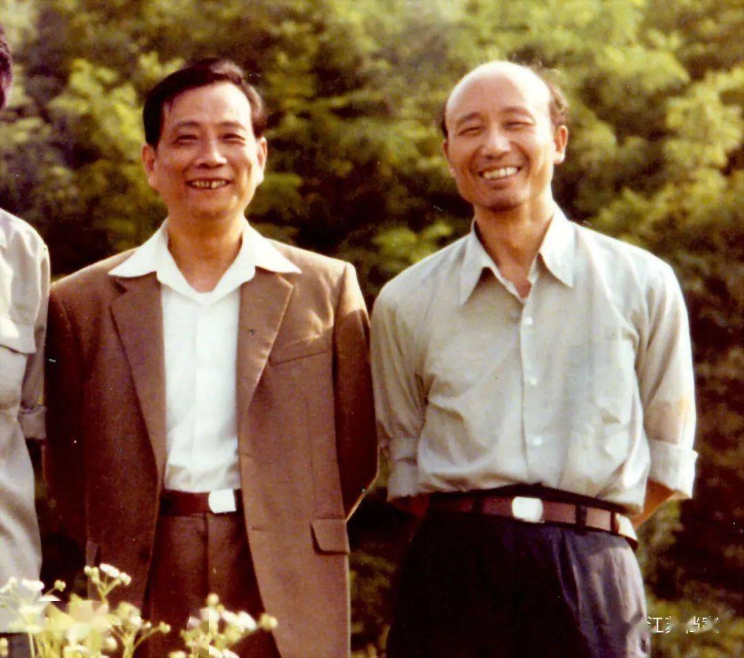 1981年2月初,新华社记者王孔诚,周昭先来到上塘采访.