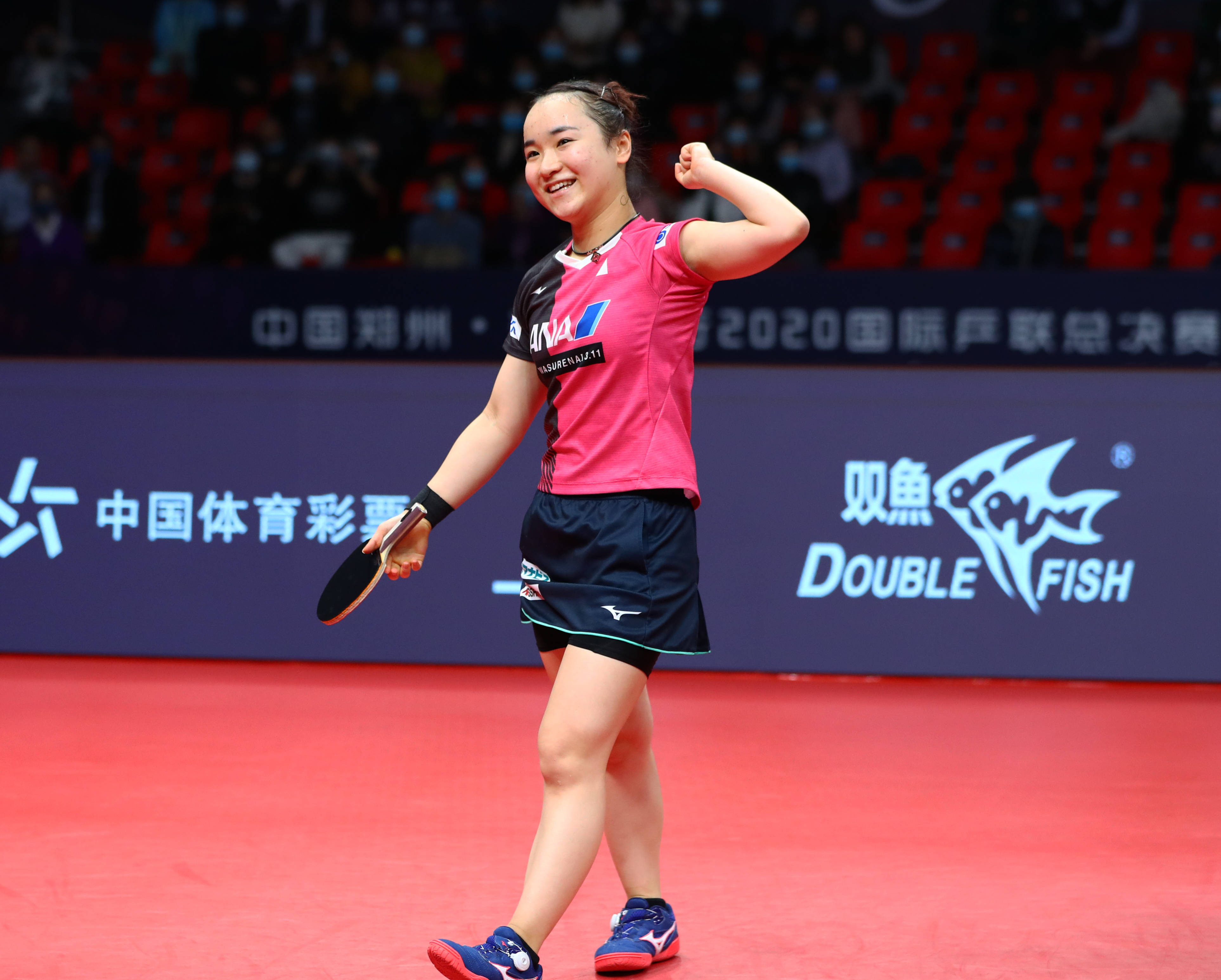 乒乓球——国际乒联总决赛:伊藤美诚晋级四强