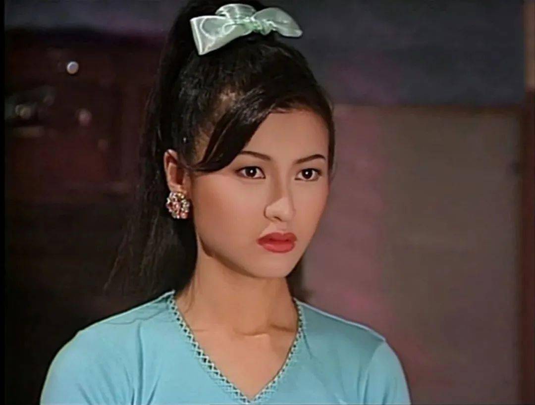 前亚视一姐中降头失控隐退自此双目无神近况令人担忧