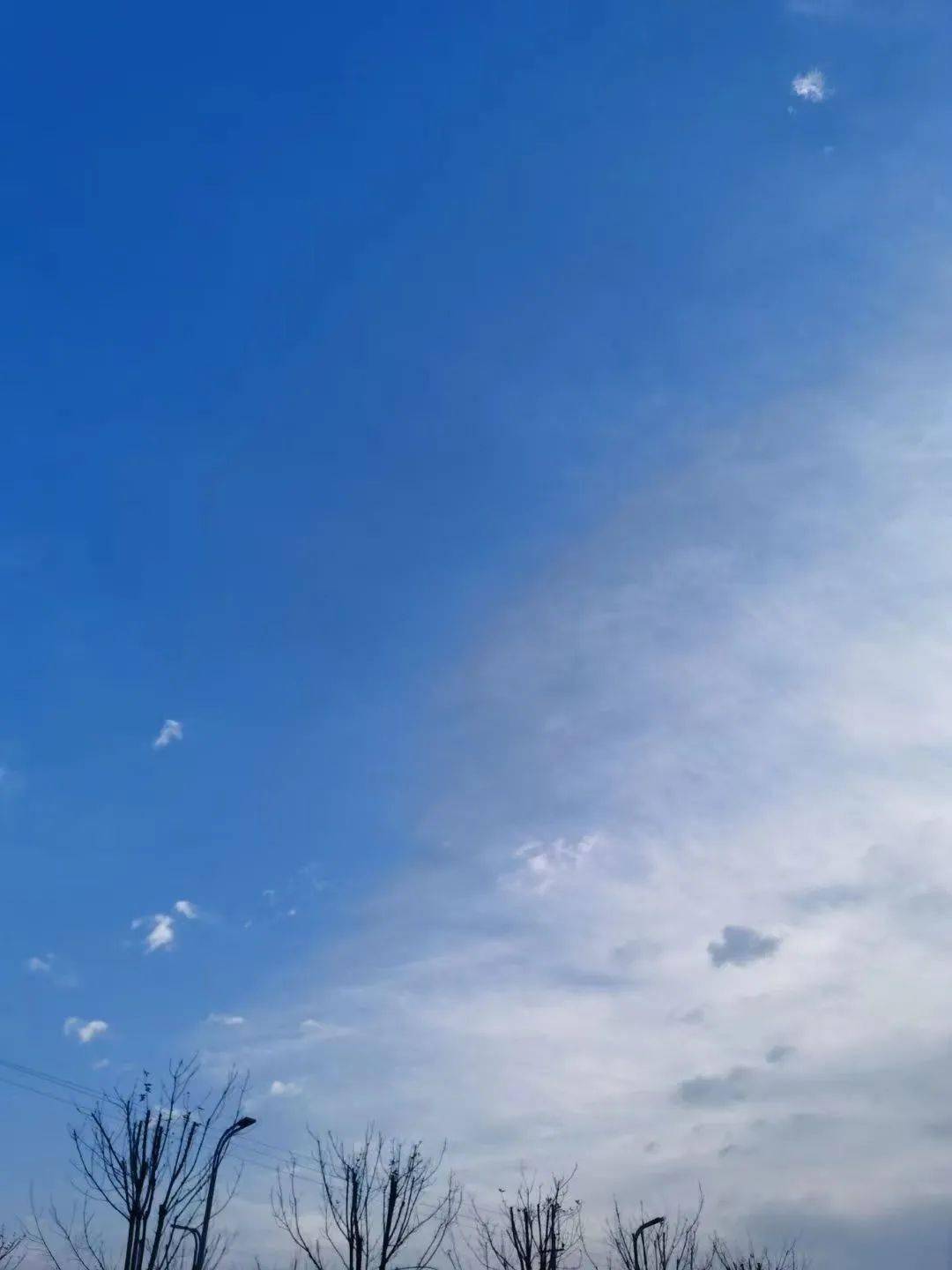 爱就像蓝天白云晴空万里