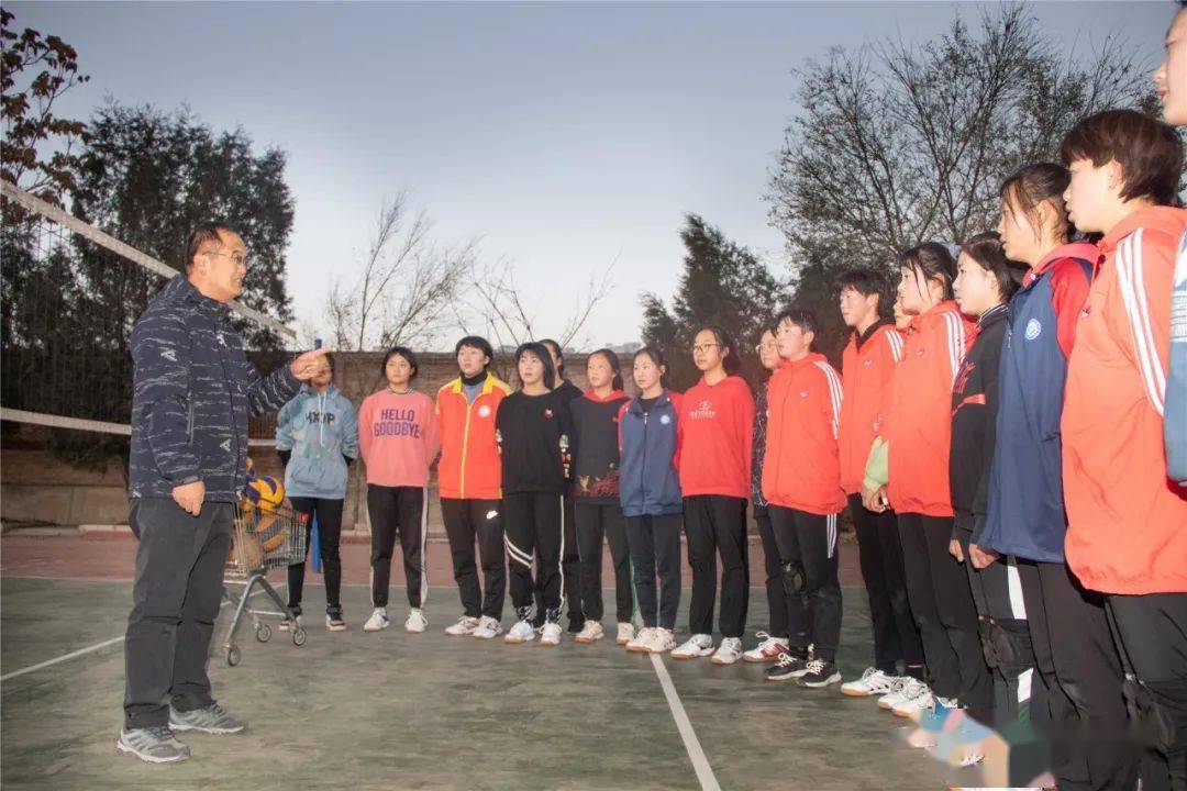能战斗求上进不服输定西一中排球队的故事