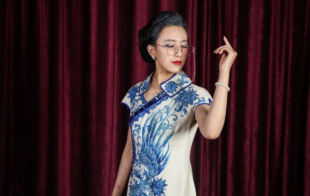 饰演 小强(童年)▼ 刘昱含| 饰演 妈妈▼李怡萱| 饰演 妈妈部分演员