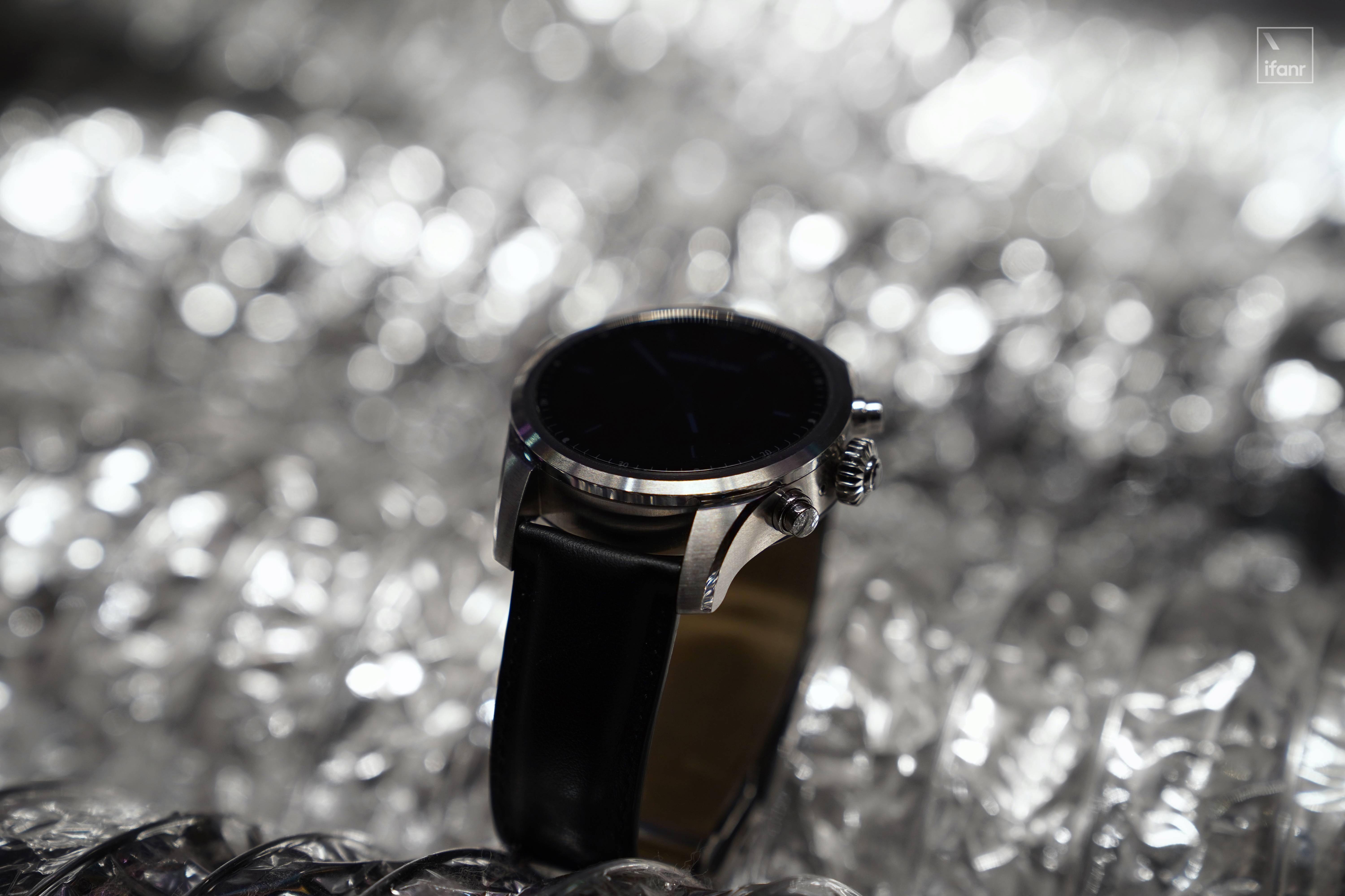 万宝龙summit2图赏老派绅士和数码极客的折中之选