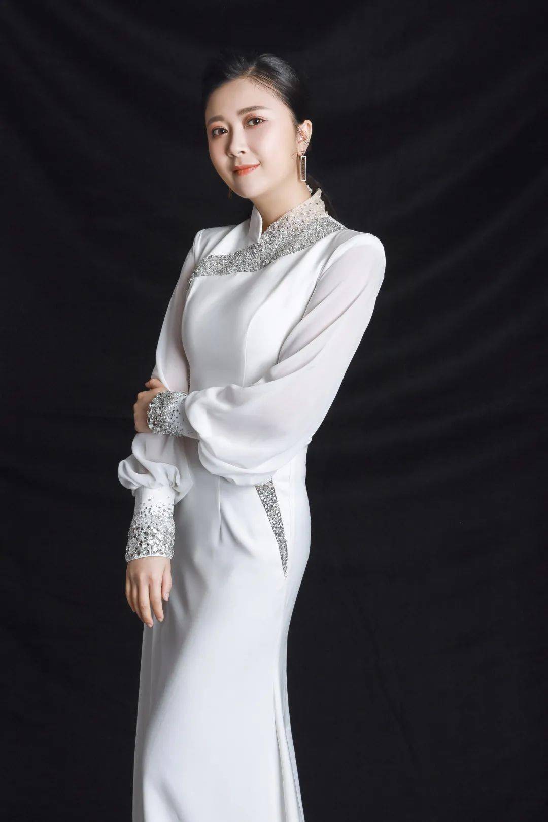 万娜缇(泰国)易柏安(加拿大)梁昭杰(缅甸)提娜(菲律宾)志合越山海