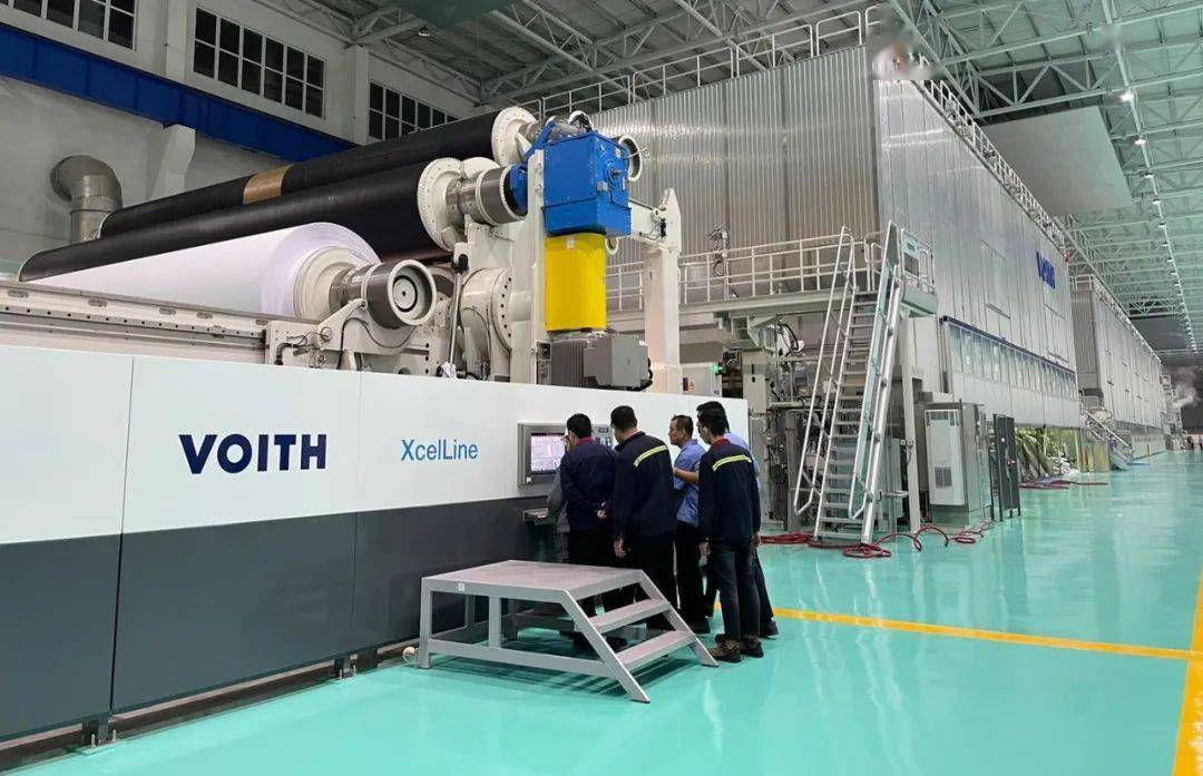 【聚焦】太阳纸业pm39文化纸机提前两周成功开机_福伊特