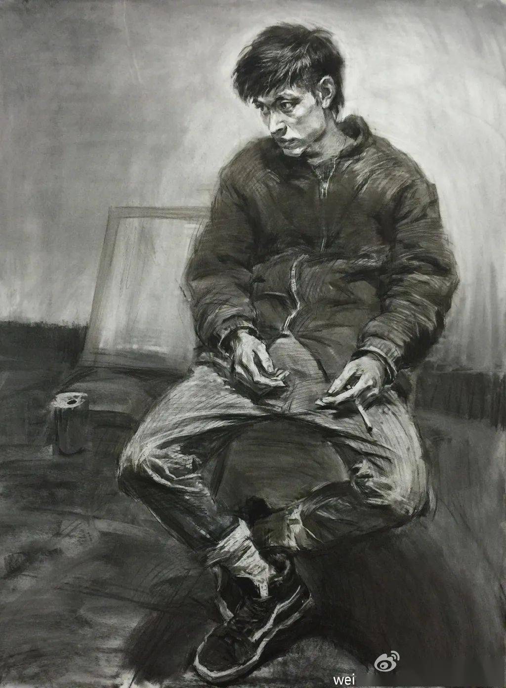 赵洋的素描,我们看到的几乎是粗犷潦草的笔法,尤其在衣服,裤子,鞋子上