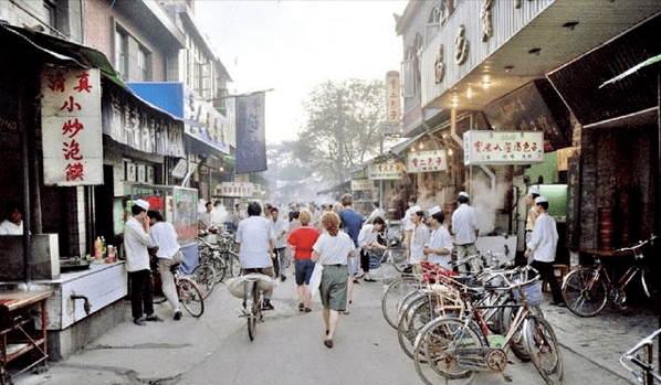 上世纪90年代的西安是什么样子?经济不发达却是独特回忆