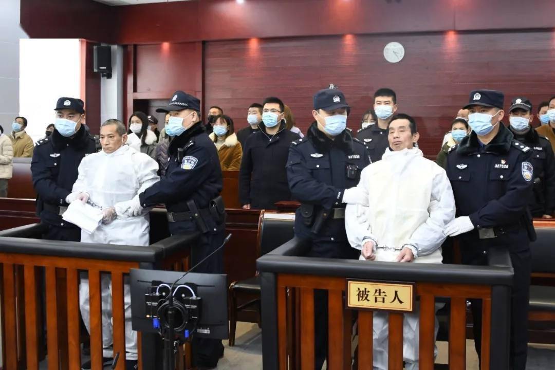 江苏淮安重大暴力袭警案一审宣判两被告人被判死刑