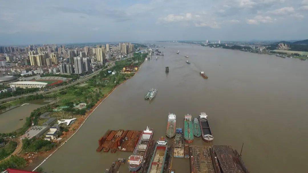 武穴市位于长江中游北岸,是一座历史悠久的港口城市,而武穴港是国家